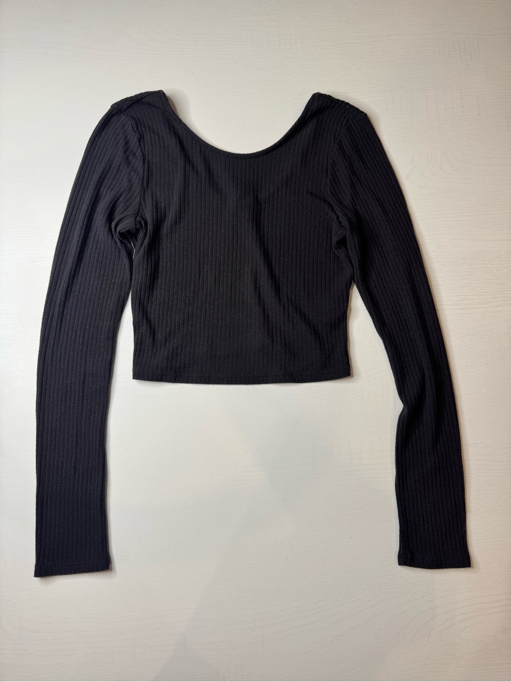 By Together Dark Gray Ribbed V-Neck Open Back Long Sleeve Crop Top Size Large
